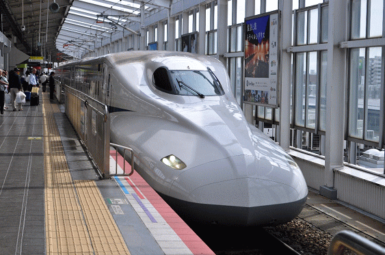 ひかり476号（岡山駅））