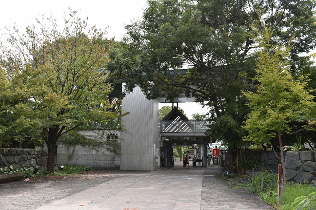 京阪坂本駅外観