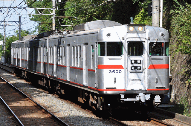 須磨浦公園駅で山陽電鉄の３０００系トップナンバー編成を撮影