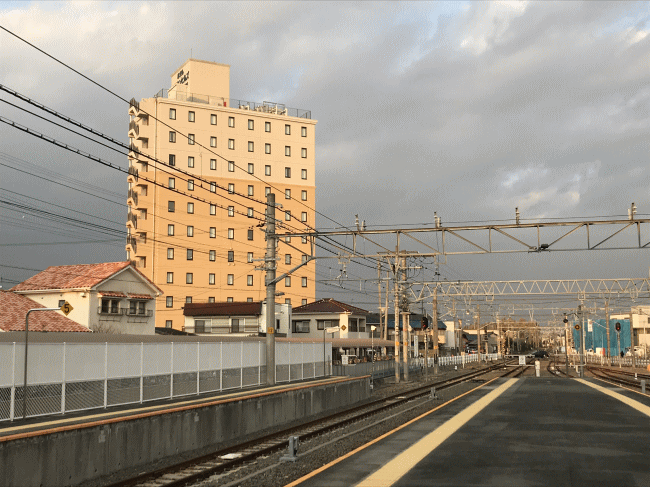 ホテルクラウンヒルズ豊川の外観