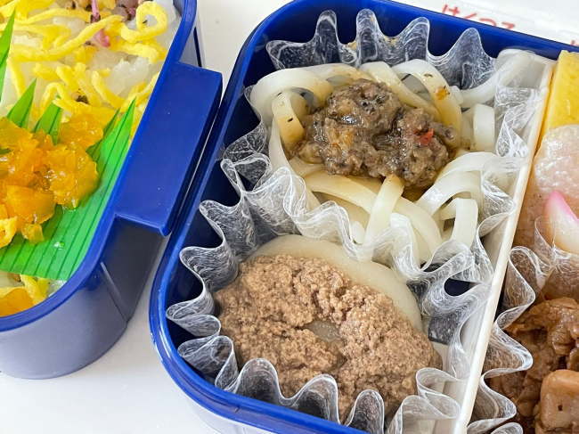 じゃじゃ麺やくるみ餅