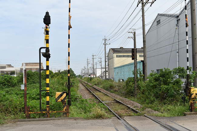 コカ・コーラ東海工場近くの踏切の撮影地