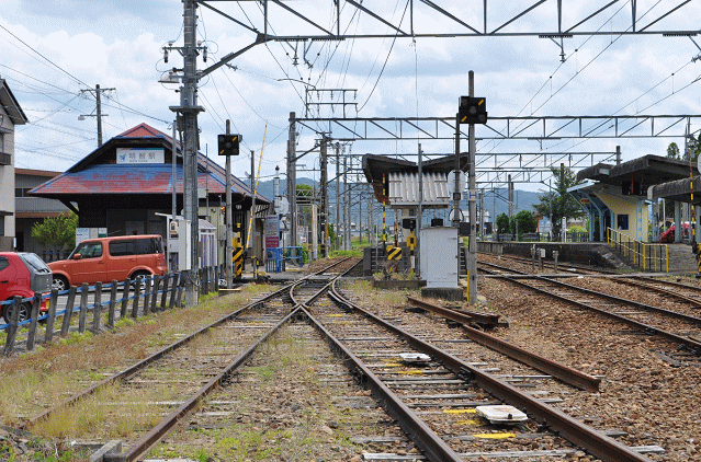 名鉄明智駅構内