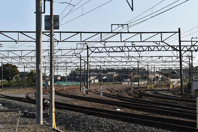 伊勢治田駅構内