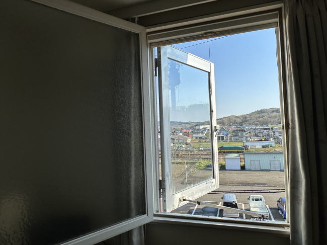 ホテルまつやの窓