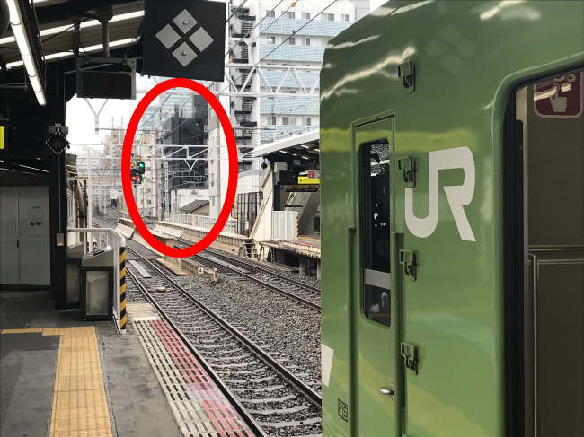 新今宮駅から見たホテルピボット