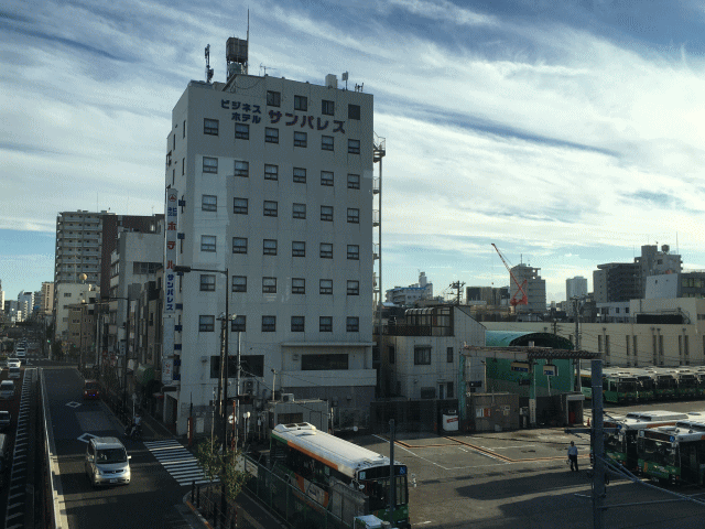 ビジネスホテルサンパレスの外観