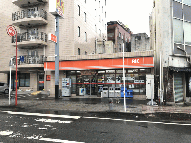 都城駅前のコンビニ
