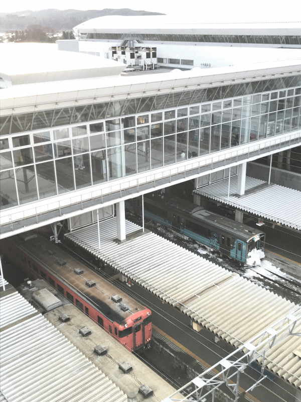 ホテルメッツ八戸から見たトレインビュー