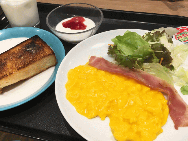 白ヤギ珈琲店のモーニングのスクランブルエッグ