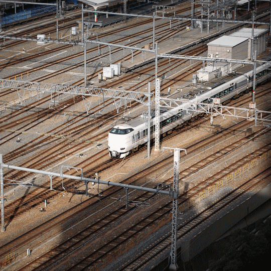 ホテルモントレ大阪から見た特急こうのとり