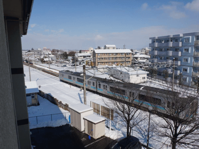 ホテルルートインコート安曇野豊科駅南から見たトレインビュー