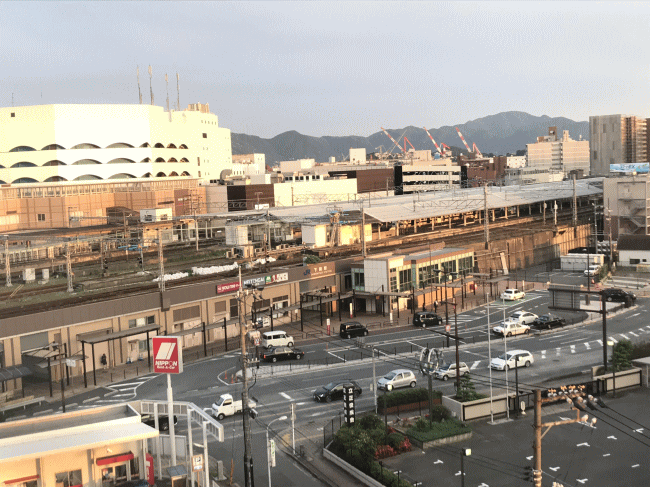 ホテルウィングインターナショナル下関から見た下関駅の全景