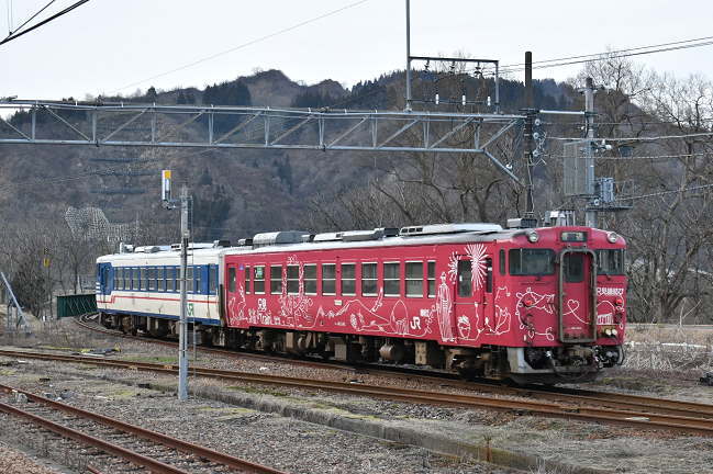 只見行2426D列車を後追いで撮影