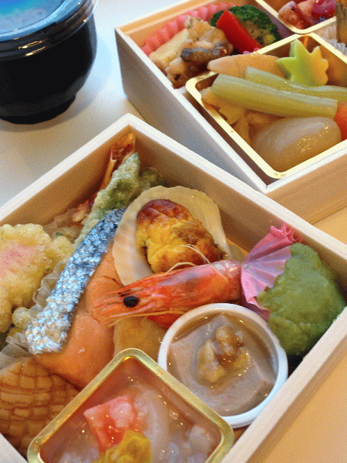 カシオペアスペシャル弁当の一の重、二の重