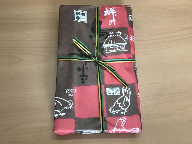 峠の鳥もも弁当の外観