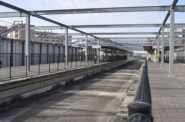 JR東海の勝川駅ホーム
