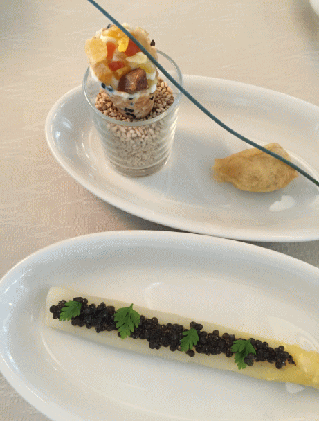 食堂車「ダイナープレヤデス」のディナーの前菜