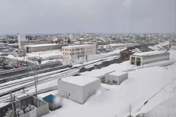 ホテルルートイン新庄駅前から見た奥羽本線の線路