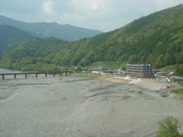 川根温泉ホテルの全体がよく分かる写真