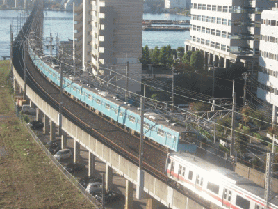 201系電車の雄姿