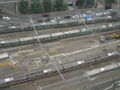 小田急ホテルセンチュリーサザンタワーの部屋から直下を撮影