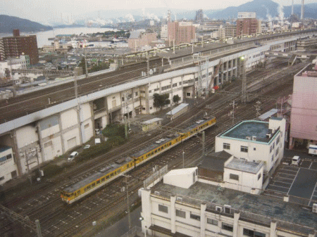 岩徳線の車両も往来