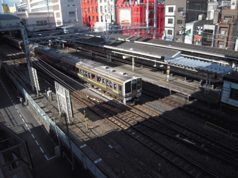 東海道線211系を撮影