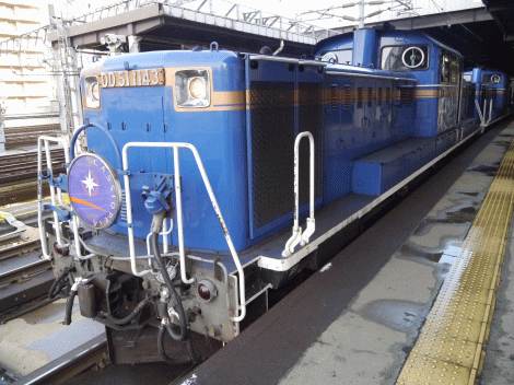 札幌駅に到着したカシオペアの写真