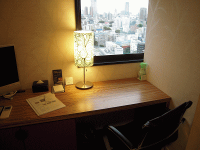 ホテルヴィラフォンテーヌの客室の窓の様子