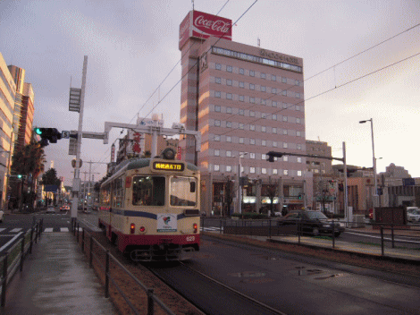 土佐電鉄から見た高知ホテル