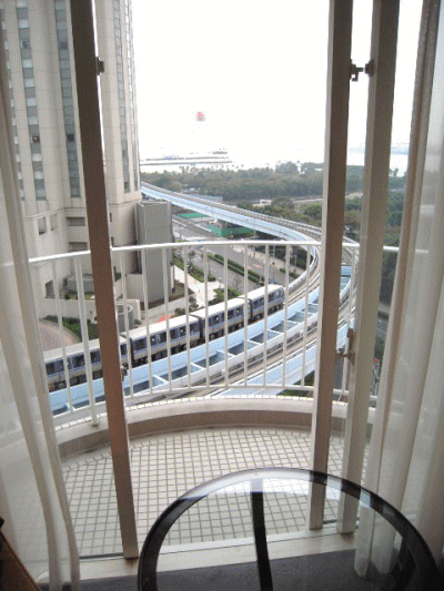 シティホテルにしては珍しい、ベランダ(バルコニー)に、出る事が出来る!