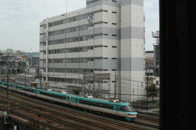 リーガロイヤルホテル京都から見るオーシャンアロー号