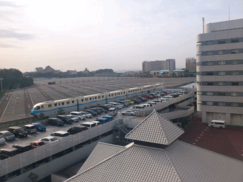 サンルートプラザ東京から見るモノレールの景色