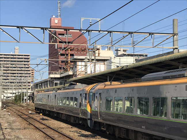 松山駅から見たホテルサンルート松山