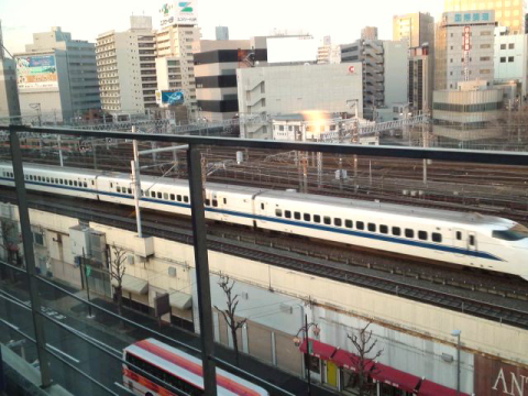 引退する300系新幹線も見える