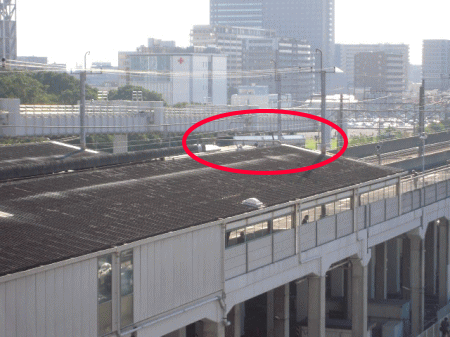 千葉都市モノレールも見える