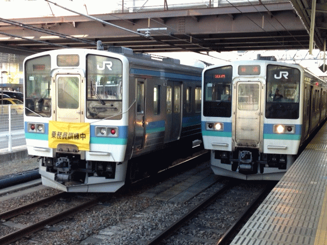 中央本線、211系の乗務員訓練中