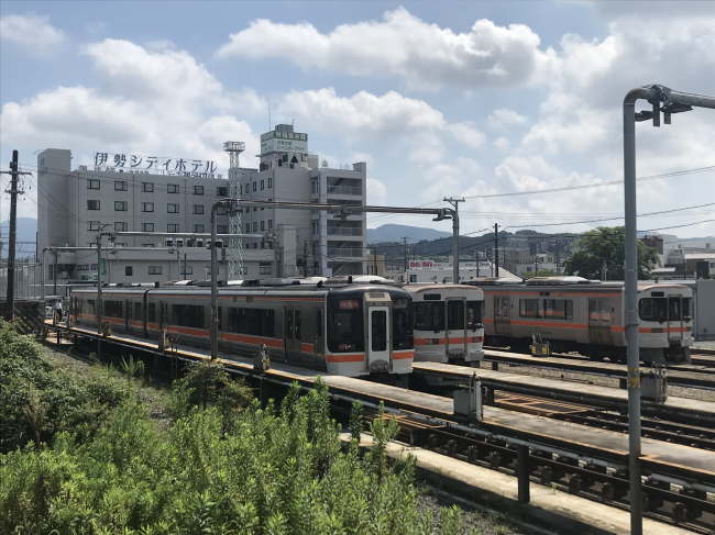 近鉄の伊勢市駅から見た、伊勢シティホテルの外観