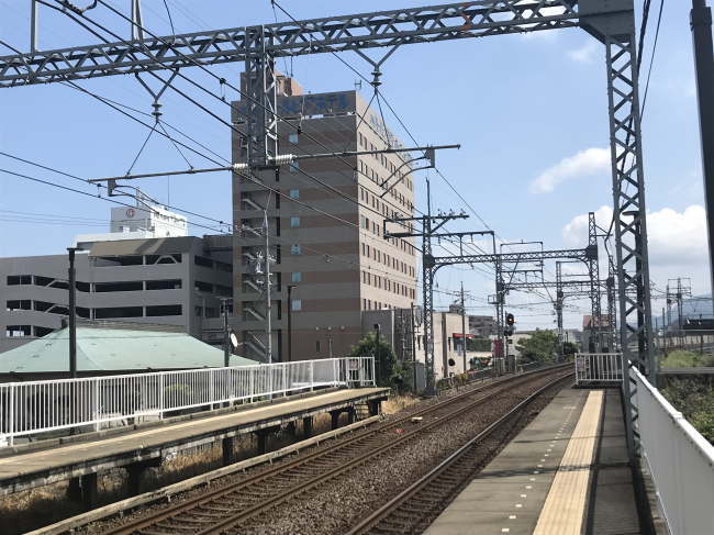 近鉄伊勢市駅から見た伊勢パールピアホテル