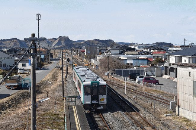 鹿又駅から望む石巻線の撮影地