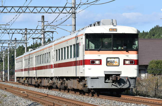 350型特急「きりふり284号」浅草行