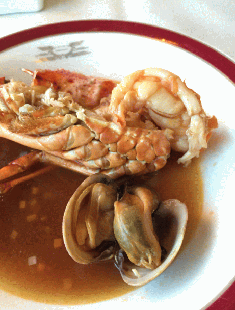 食堂車「ダイナープレヤデス」のディナー・海の幸の恵みブイヤベース