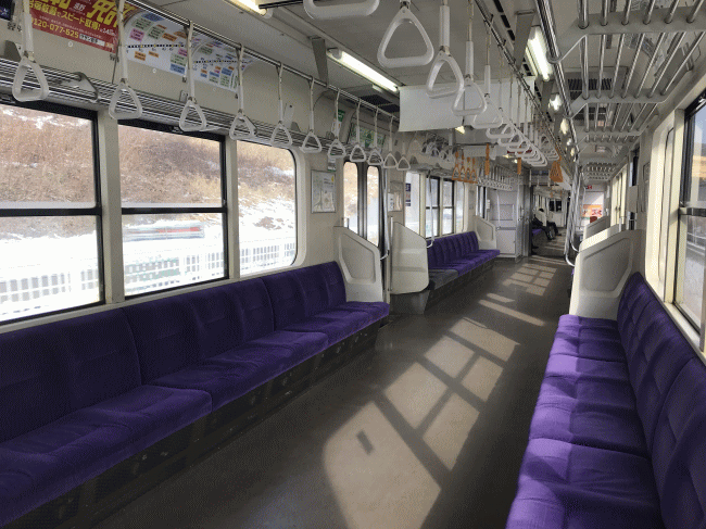 IGRいわて銀河鉄道の車内