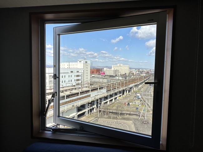 JRイン千歳の窓辺