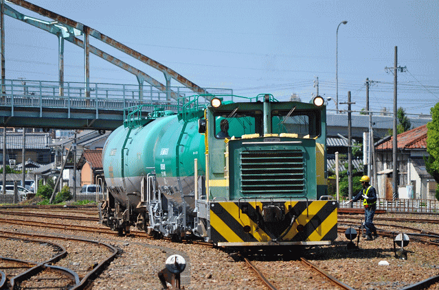塩浜貨物駅の入れ替え用機関車