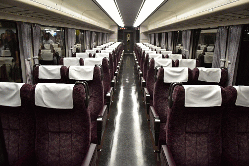 ホームライナー浜松3号の車内