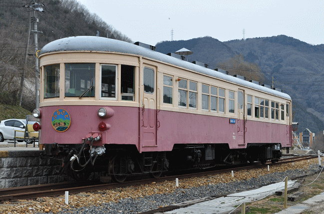 片上鉄道のキハ702(国鉄のキハ07)