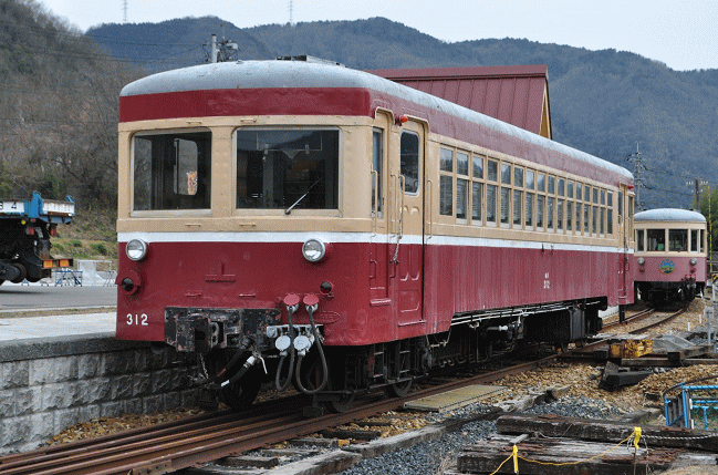 片上鉄道のキハ312