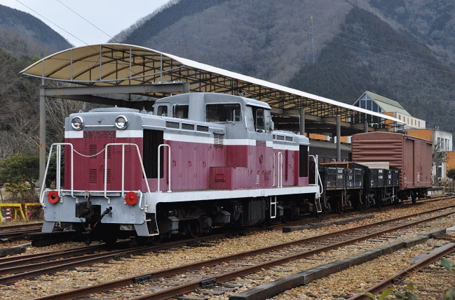 留置された片上鉄道の復活貨物列車